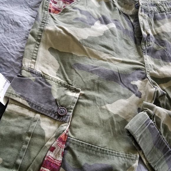 Urban outfitters BDG Camo/trib joggers - Picture 3 of 6